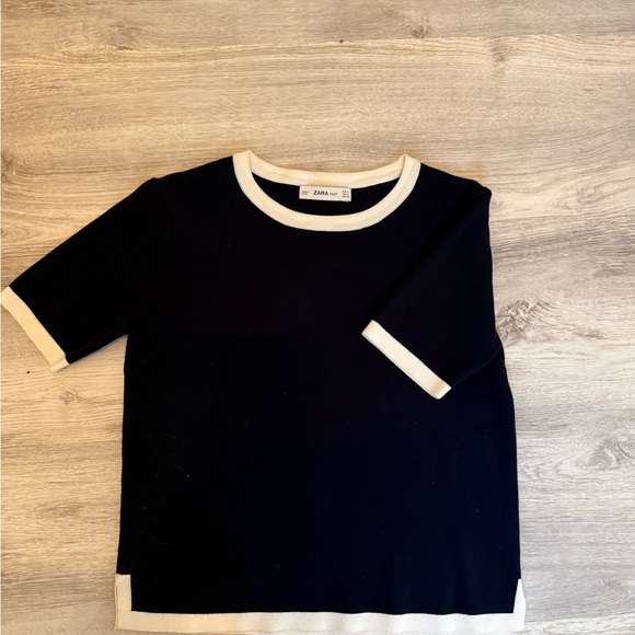 Zara Women's Black and White Crew Neck Sweater - Picture 2 of 6